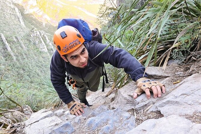 Hiking Climbing And Rappelling In The Eaglets Nest - The 10-meter chimney and the final return