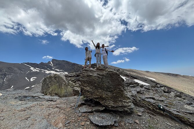 Hiking experience in the High Sierra Nevada National Park - The guides, pace, and group size