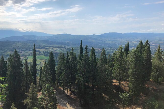 Hiking Florence Tuscany hills with lunch & wine - Eight kilometers through the Tuscan hills