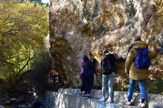 Hiking in the Canyon of the Monachil Cubs in Granada - Plants, wildlife, and the Sierra Nevada setting