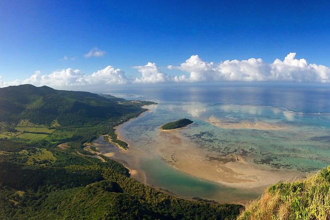 Hiking Le Morne Brabant - Weather can change the whole climb