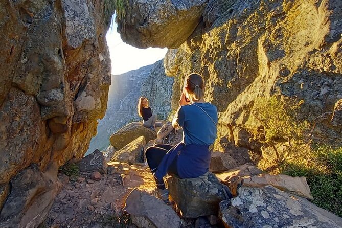 Hiking Table Mountain via India Venster Morning Hike - The upper ravine can be cold, shady, and exposed