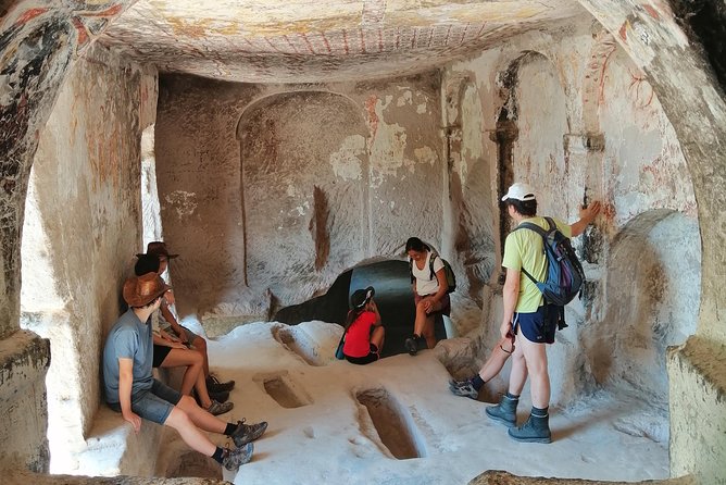 Hiking tour in Cappadocia Red and Rose valley - What the small group changes