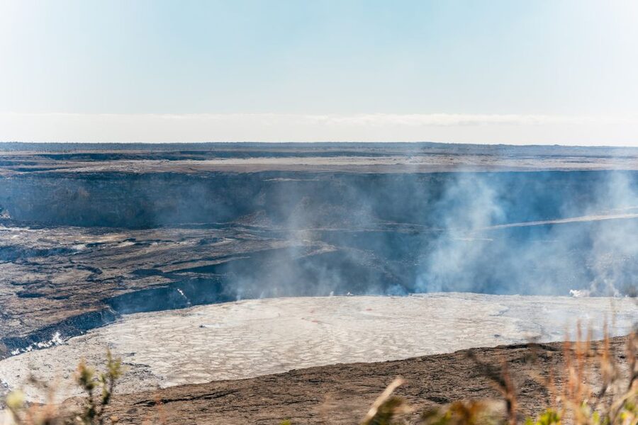 Hilo: Elite Volcano Hike - Halema’uma’u Crater from the caldera floor