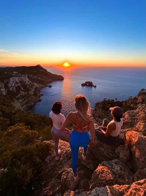 Ibiza: Hike to the most secret spots - Sea caves and secluded beaches