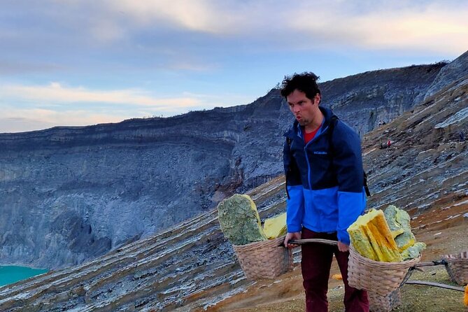 Ijen Blue Fire Trekking - The guides and the human service