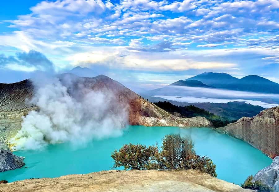Ijen Crater Blue Fire Night Hike - The uphill trail requires honest preparation