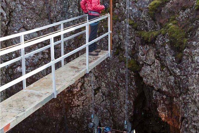 Inside the Volcano: Small-Group Tour and Lava Field Hike - The Blue Mountains hike takes more effort than the brochure suggests