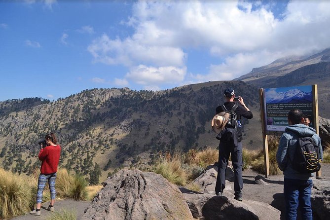 Iztaccihuatl Volcano Hike with an Alpinist - What to wear and what to pack