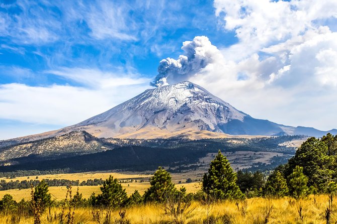 Iztaccihuatl Volcano Hike with an Alpinist - The transport and meal-stop tradeoff