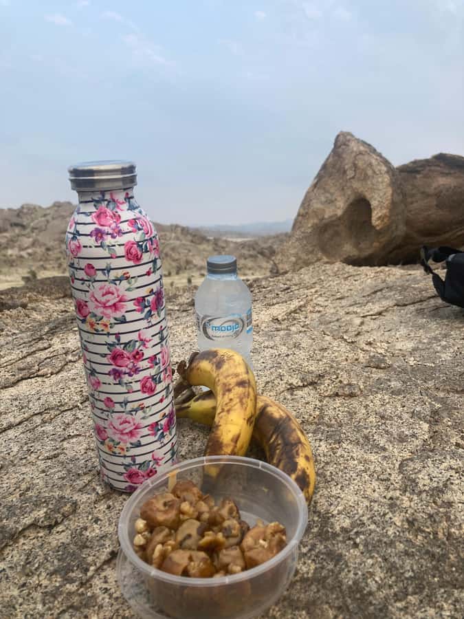 Jeddah: Moon Mountain Guided Hiking Tour with Snacks - Amir, Ibrahim, and Faysal bring the local conversation