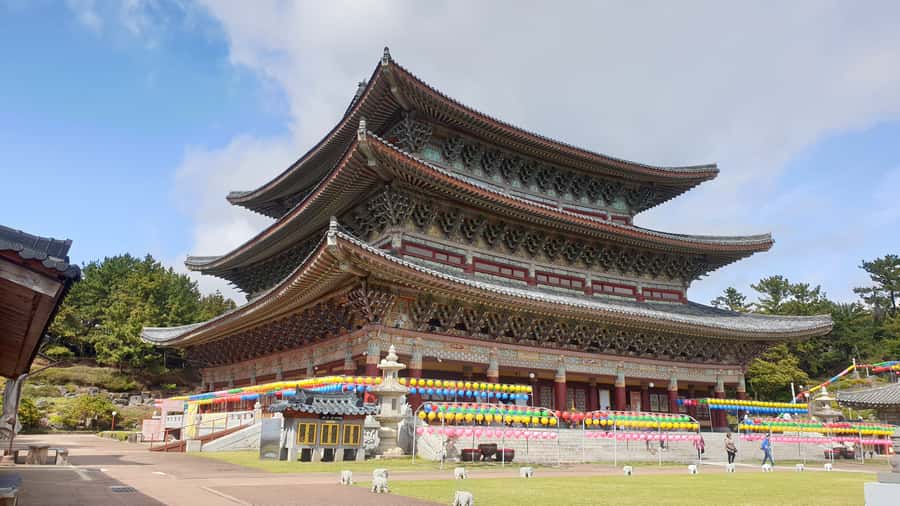 Jeju: Mt. Hallasan Hike and UNESCO Sites Day Tour - Cheonjiyeon Falls and the story behind the name