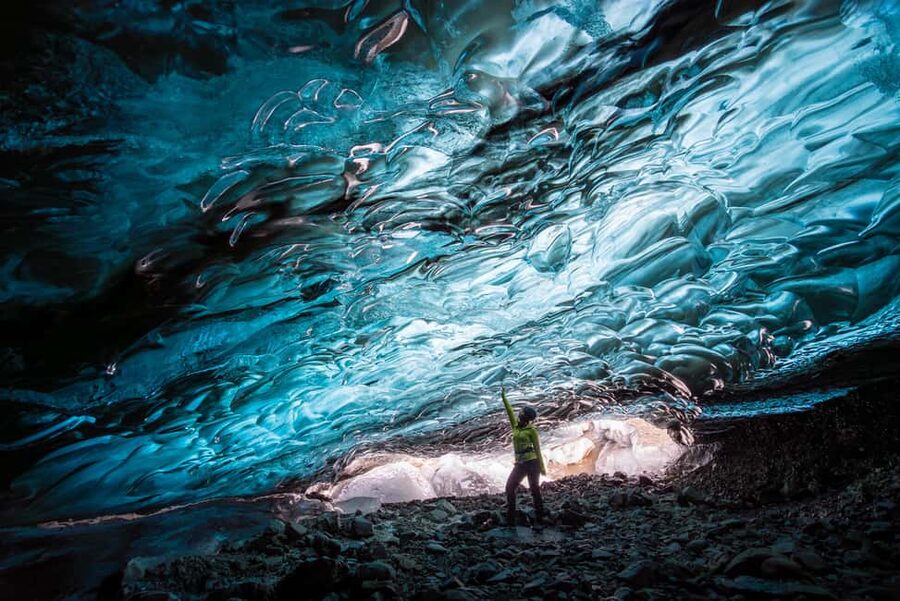 Jökulsárlón: Glacier Hike to a Remote Ice Cave - The blue ice cave is only part of the reward