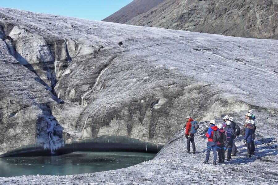 Jökulsárlón: Vatnajökull Glacier Guided Hiking Tour - Why this glacier walk feels different