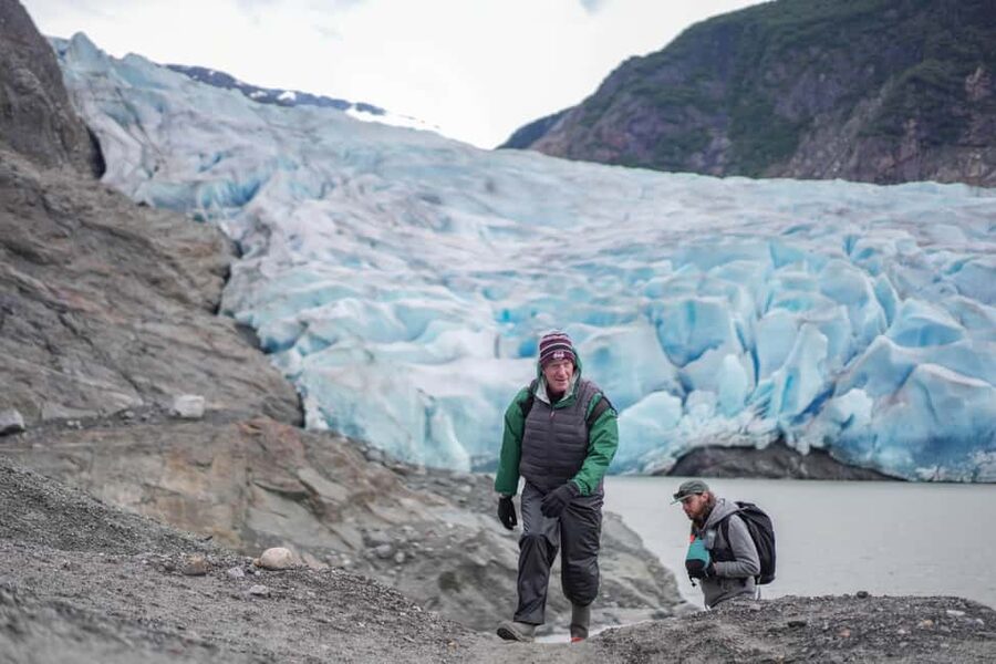 Juneau: Mendenhall Glacier Canoe Paddle and Hike - Is $320 a fair price?