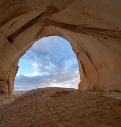 Kanab: The Great Chamber Guided Tour & Hike - Leaving Kanab by jeep or SUV