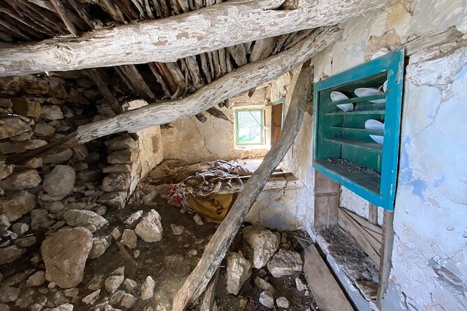 Karpathos Lastos mountain Hike with guide - Pine woods, old shepherd shelters, and signs of mountain life