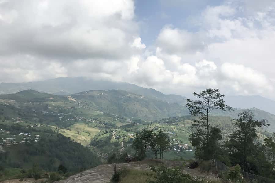 Kathmandu: Nagarkot Sunrise and Hike Tour to Changu Narayan - How hard is the hike?