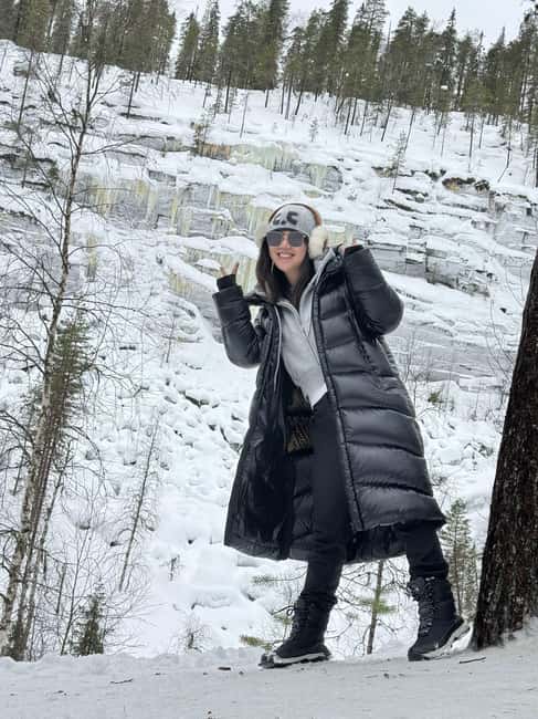 Korouoma Canyon Frozen Waterfalls Hike & Private Teepee BBQ - The teepee BBQ and warm food stop