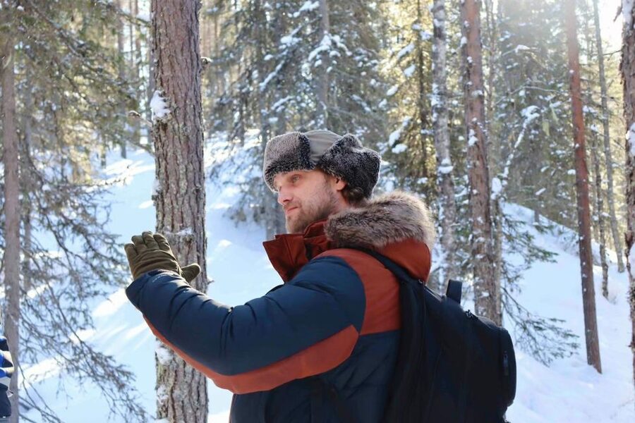 Korouoma Canyon Frozen Waterfalls Hike & Private Teepee BBQ - Clothing and fitness matter more than the brochure photo