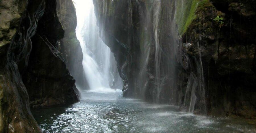 Kourtaliotiko Gorge: Guided River Trekking with Lunch - Starting above the gorge and reaching the river