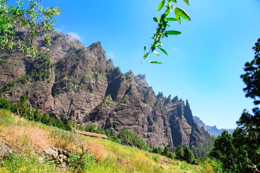 La Palma: Caldera de Taburiente National Park Guided Hike - Weather can change the route