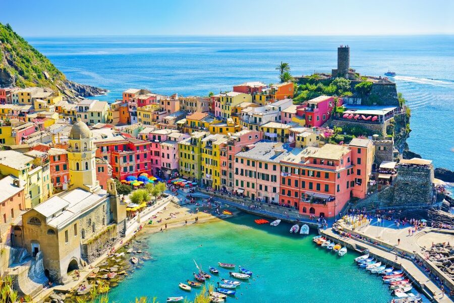 La Spezia: Cinque Terre Guided Hiking Tour - Riomaggiore: narrow streets and a final viewpoint