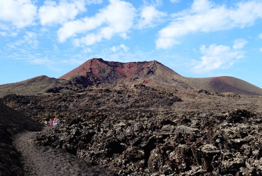 Lanzarote: Hike Across Timanfaya's Volcanic Landscapes - What the guides add to the scenery