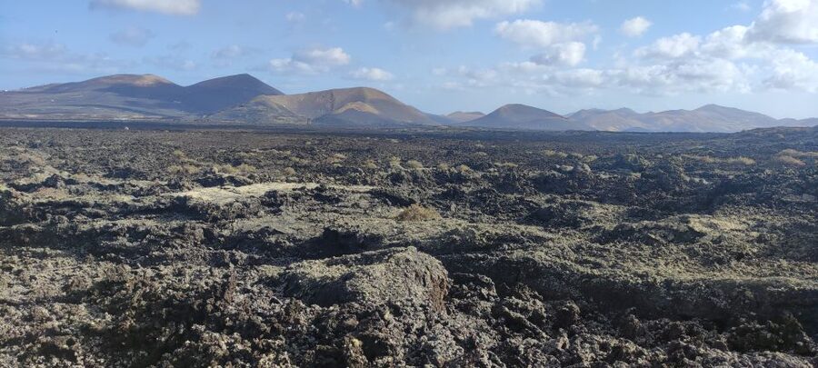 Lanzarote: Timanfaya Natural Park Trekking Tour - Guides who turn geology into a story