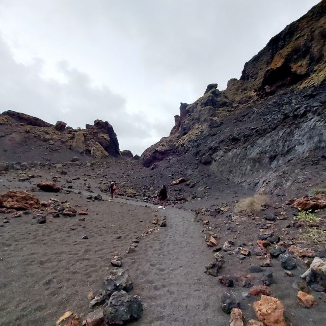 Lanzarote: Timanfaya Natural Park Trekking Tour - Is $55 good value?