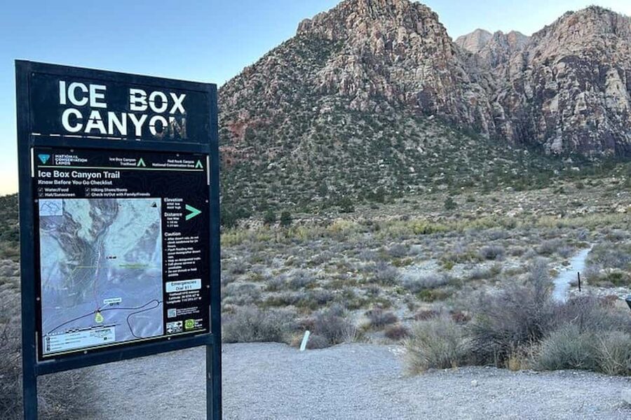 Las Vegas: Red Rock Canyon Guided Hike with Pickup - Calico Hills brings the classic red-rock view