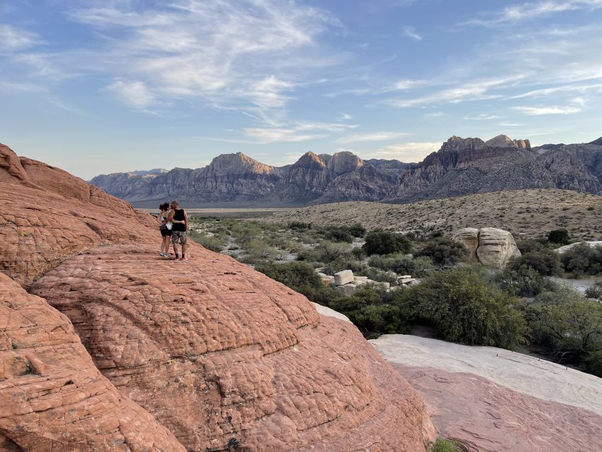 Las Vegas: Sunset Hike and Photography Tour Near Red Rock - Sunset is the main event