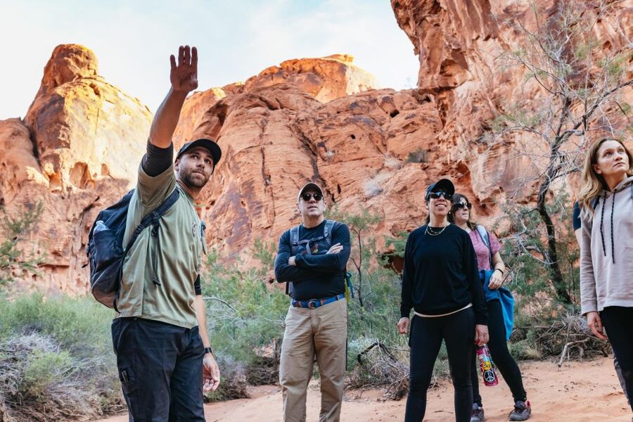 Las Vegas: Valley of Fire Guided Hike with Drinks and Snacks - Key points at a glance