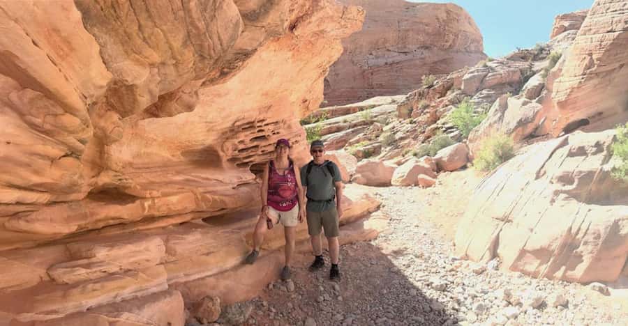 Las Vegas: Valley of Fire Half-Day Guided Hike with Pickup - Seven Sisters or the cabins finish the outing
