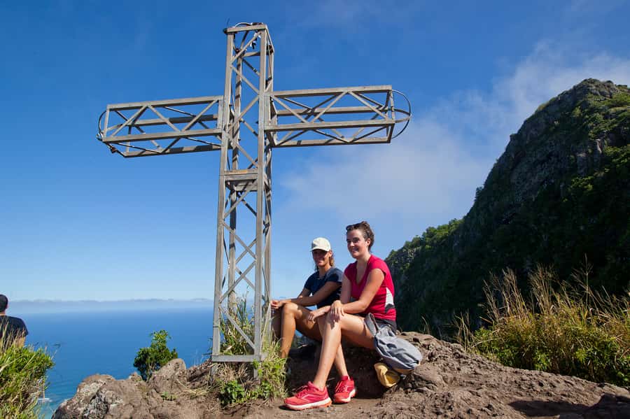 Le Morne Brabant: UNESCO Mountain Hike & Local Guides - Fitness, clothing, and what to carry