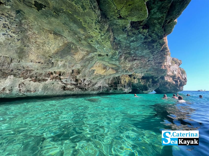 Leuca kayak tour + swimming + speleo-trek in cave - Who will enjoy this Leuca kayak tour