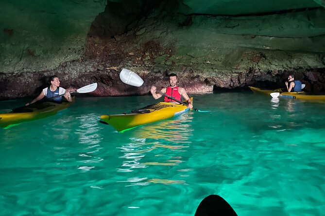 Leuca kayak tour + swimming + speleo-trek in cave - Learning to handle the single or double kayak