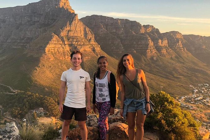 Lion's Head hike for Morning - The Walk to the 669-Meter Summit