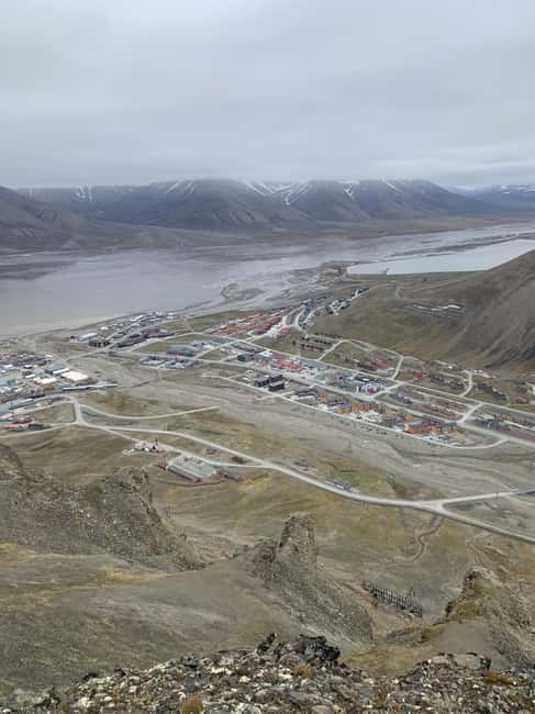 Longyearbyen: Platåfjellet Guided Hike with Panoramic Views - Key points before you book