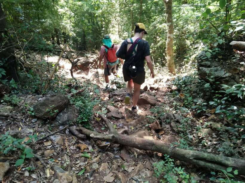 Luang Prabang Trekking LongLao to Kuang si falls full day - Starting in Ban Longlao, not at the waterfall