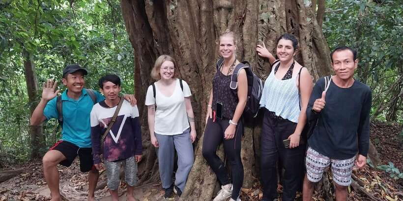 Luang Prabang Trekking LongLao to Kuang si falls full day - A closer look at the bear sanctuary