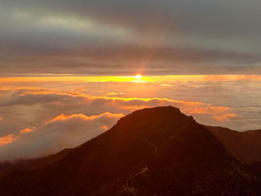 Madeira: Pico Ruivo Guided Sunrise Hike with Hotel Pickup - What the $68 price really covers
