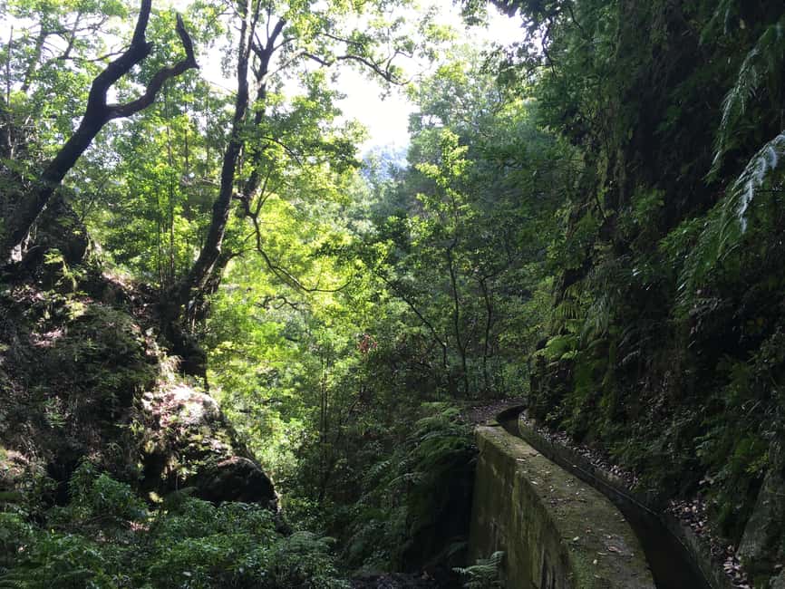 Madeira: PR 9 - Levada do Caldeirão Verde Hike Transfer - How long and how far is the walk?