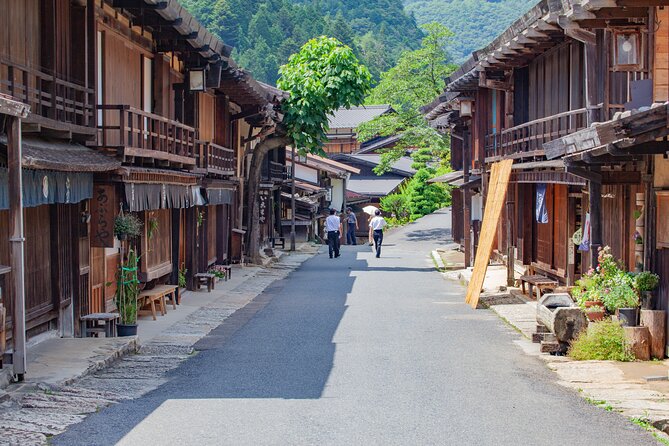 Magome & Tsumago Nakasendo Trail Day Hike with Government-Licensed Guide - Magome’s sloping streets and valley views