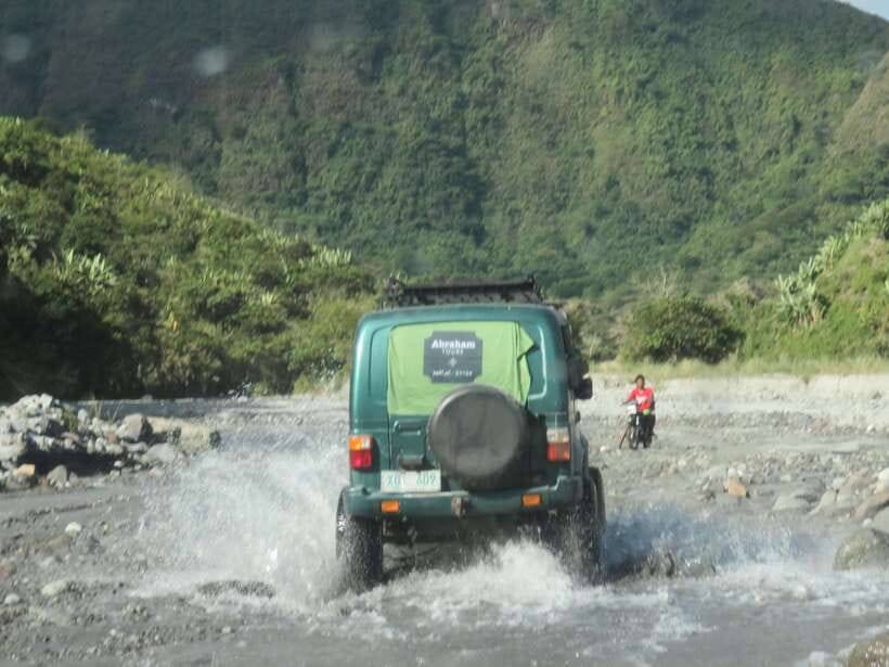 Manila: Mount Pinatubo 4X4 & Hiking Trip - The overnight meeting at Petron Makati Avenue