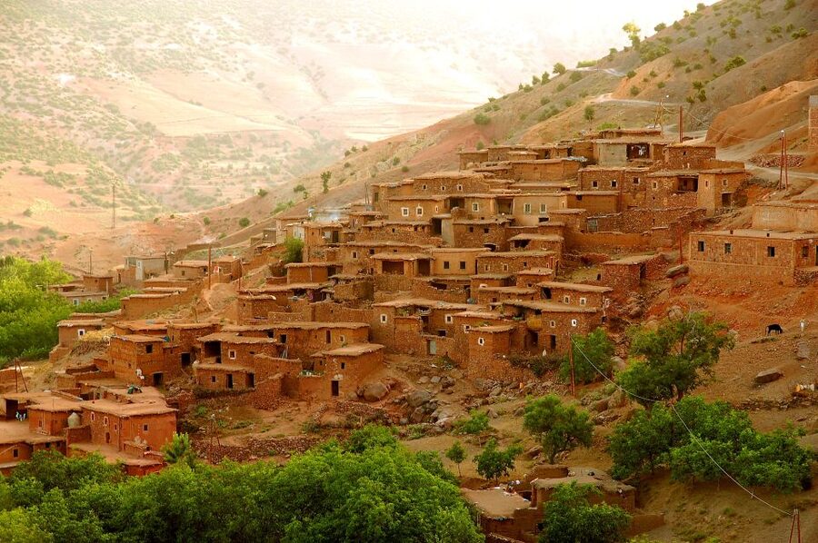 Marrakech: 2-Day Atlas Villages Trekking Tour - Meeting local families and artisans