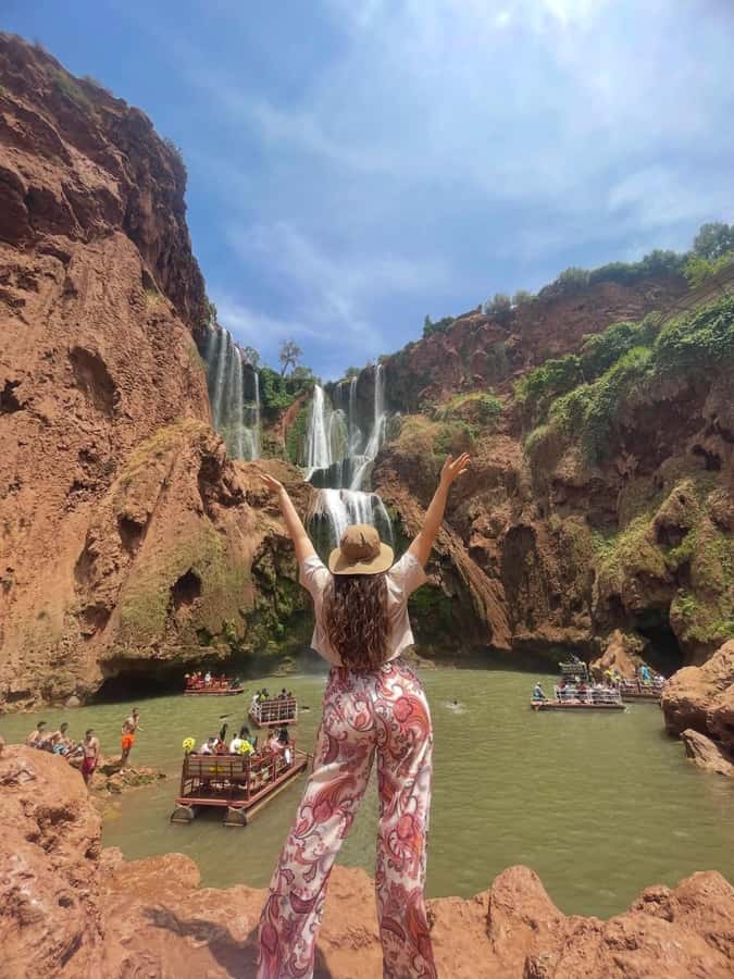 Marrakech: Ouzoud Waterfall, Guided Hike, Boat Ride & Lunch - Arriving at the red-rock waterfall country