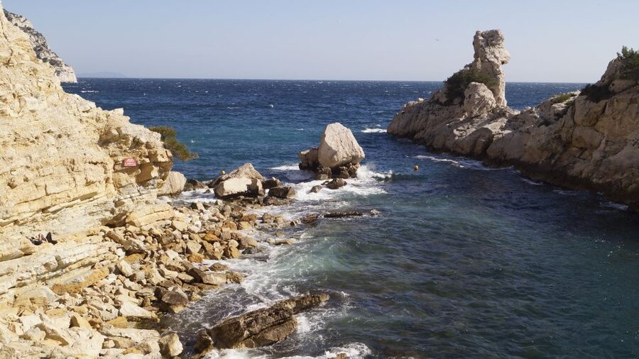Marseille: Calanques National Park Guided Hike with Picnic - Heat, wind, and the right season