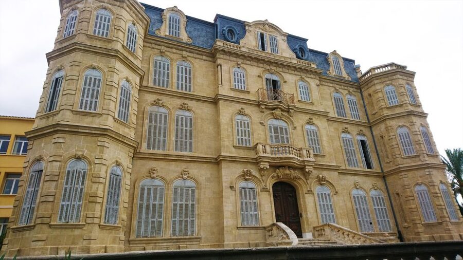 Marseille: Urban Hiking Tour with a Local Guide - Quiet parks, steep streets, and a local view