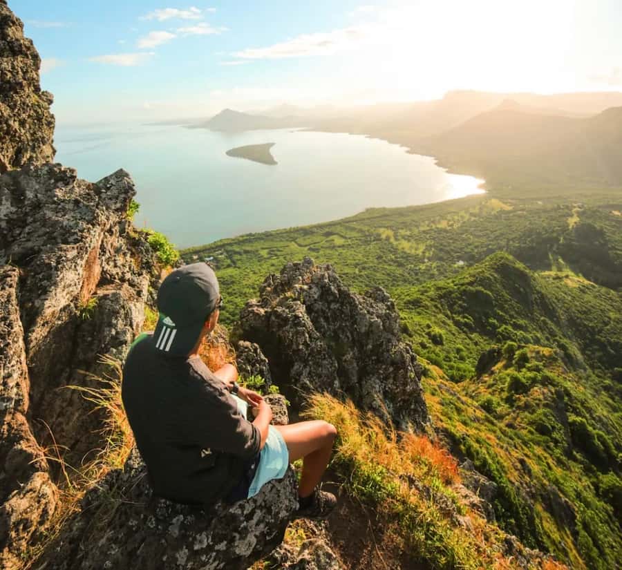 Mauritius: Le Morne Mountain Guided Sunrise Hike and Climb - Trochetia Boutoniona viewpoint and the sunrise pause